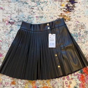 Zara faux leather button skirt